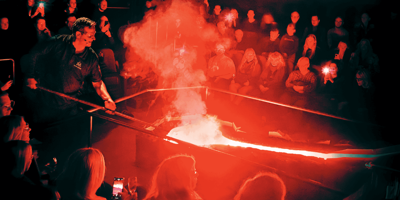 [비크] LAVA SHOW 입장권 — 1,100°C 실제 용암이 흘러내리는 세계 유일 라이브 쇼