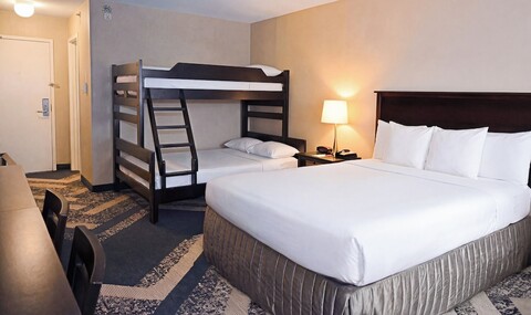 스카이라인 호텔 & 워터파크