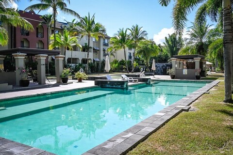 럭스 케언스 - 수영장 9개, 바비큐 및 체육관