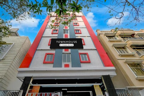 Super Townhouse Gachibowli Flyover Hyderabad