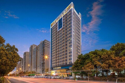 Meinian 21° International Hotel (Changsha Central South University New Campus)