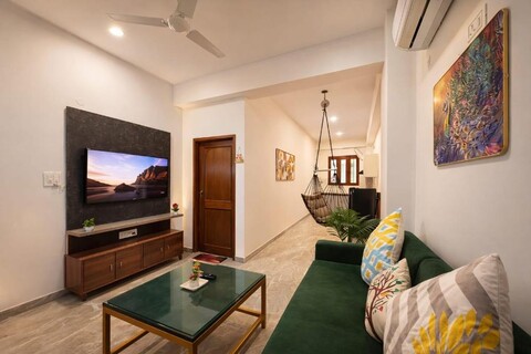Instay 1BHK Service Apartment S46C