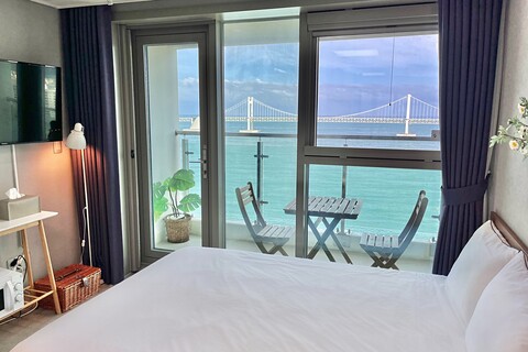 더퍼스트 오션 광안