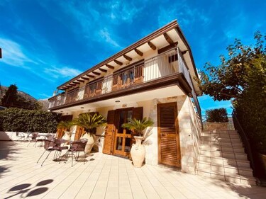 디비나 코스티에라