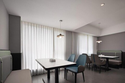 Yibo Apartment Hotel (Changsha Songya Lake Wuyue Plaza)