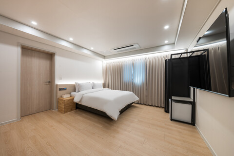 목포 호텔 레스트 평화광장점(REST HOTEL)