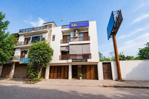 FabHotel Downtown Travelodge