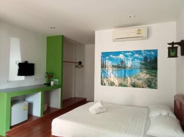 Bank Guesthouse - Surat Thani
