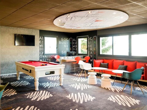 이비스 아브랑슈 바이에 뒤 몽 생 미쉘