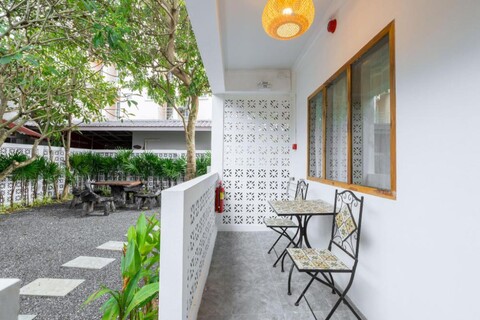 더 바니안 하우스