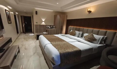 FabHotel Vishwam Residency