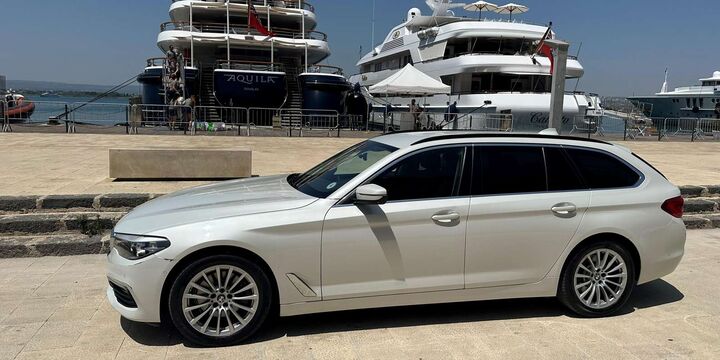 [시라쿠사 ↔ 카타니아 공항] BMW 프리미엄 프라이빗 픽업 (최대 4인)-i
