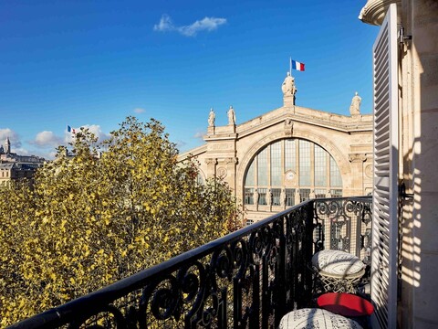 25아워스 호텔 테르미뉘스 노르