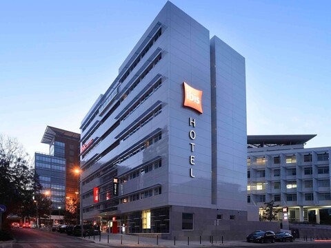 이비스 리스보아 파르키 다스 나소이스