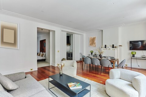 팔레 루아얄 부르스의 멋진 3 베드룸 플랫