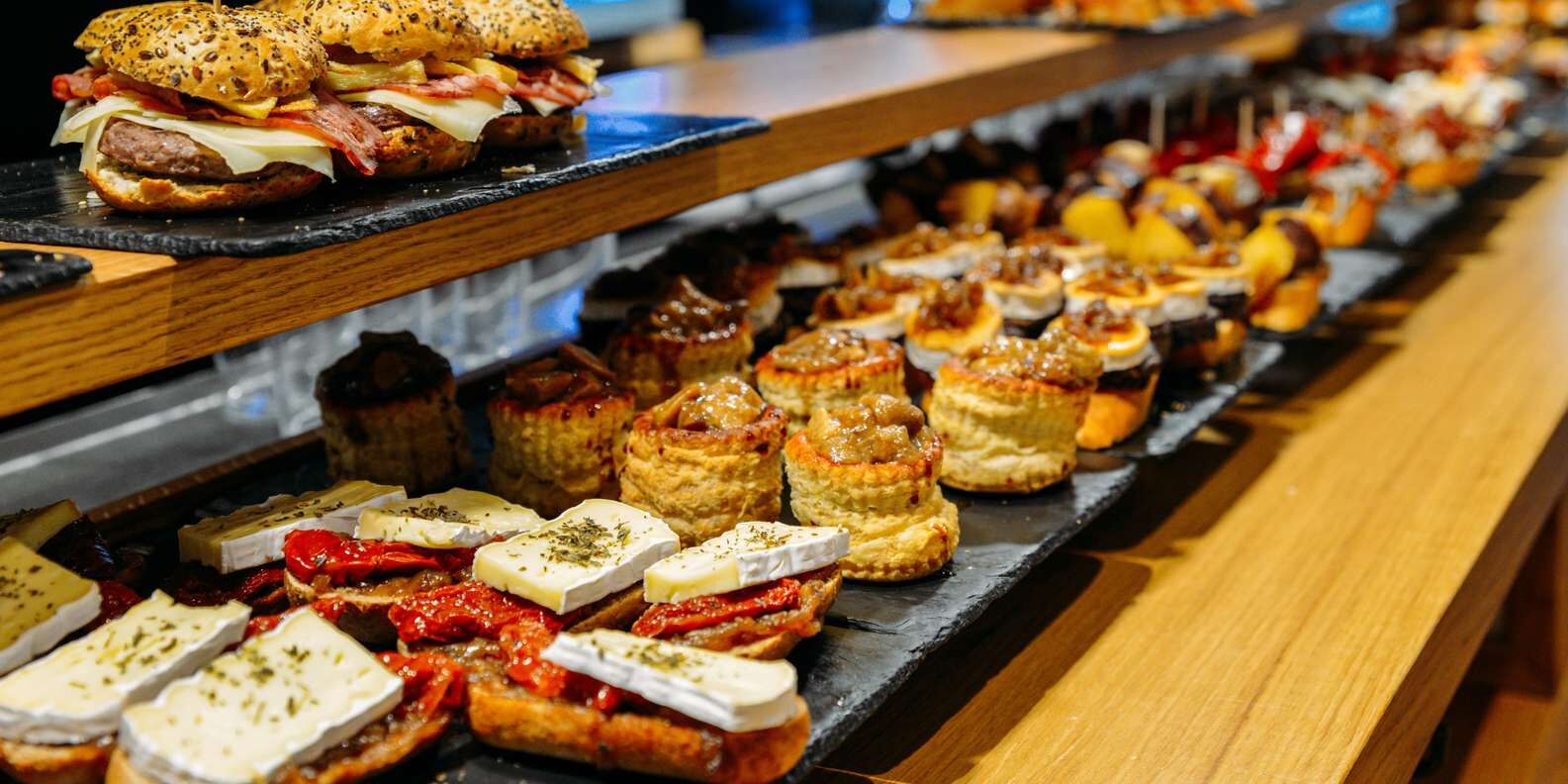[산세바스티안] 핀초 크롤 + 콘차 만 산책 워킹 투어