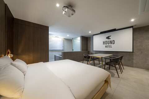 수원 하운드 수원역