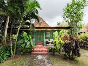 The River Island Sidemen