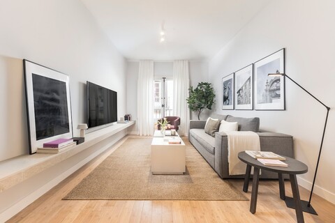 에드먼드 바이브스 플라자 데 에스파냐 스위트