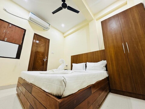 Kashi Vilas by four element