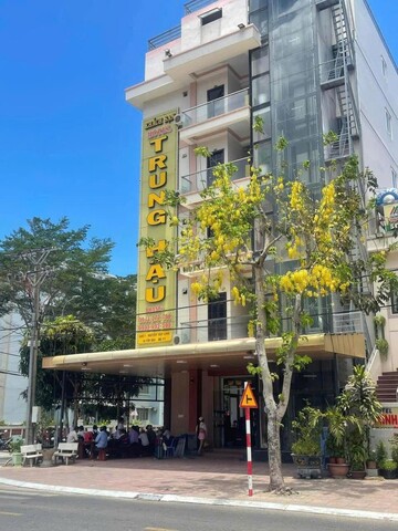 Trung Hậu Hotel