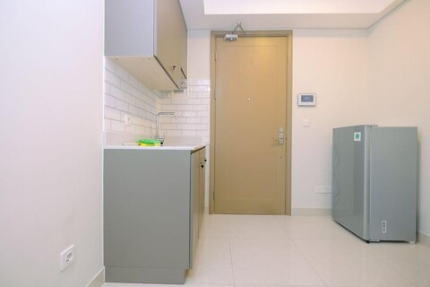 New Furnished 1Br Apartment at Gold Coast Near Pik