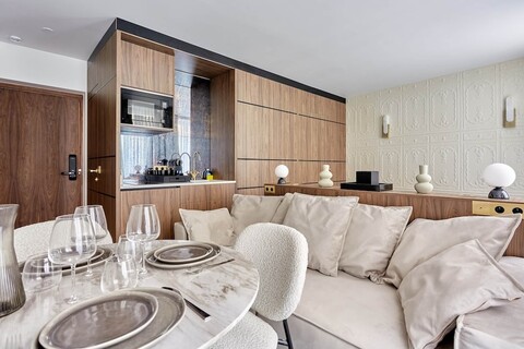 새로운 멋진 스튜디오 루브르 - 팔레 루아얄