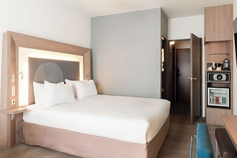 노보텔 파리 뤼에유 말메종