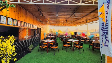 호스탈리오 피라미드 뷰 호텔