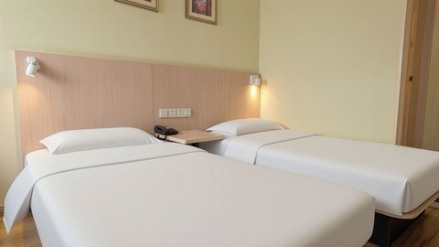 시시리 호텔, 베이징 웨스트 스테이션 스토어