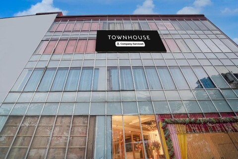 Townhouse Patparganj Near Max Super Speciality Hospital