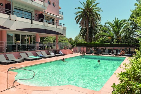 제니튀드 오텔-레지당스 르 까네