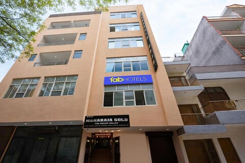 FabHotel Maharaja Gold