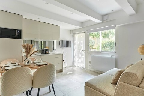 코지 & 뉴 아파트먼트 르 마레/플라스 데 보주