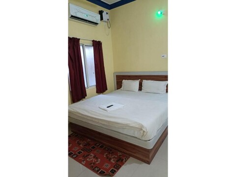 DhamStay Hotel OMM Guest House Near Beach puri 