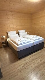 URBAN OAK Smart Stay