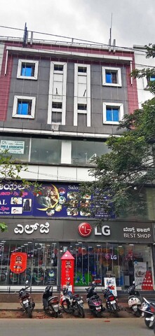 Aradhya Palace Yeshwanthpur -1 Km from railway stn