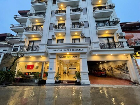 파라곤 노이바이 풀 앤 베스트뷰 에어포트 호텔