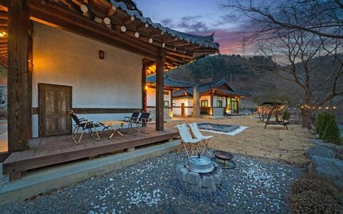 Saeyeon Glamping Caravan Seorak 2nd branch