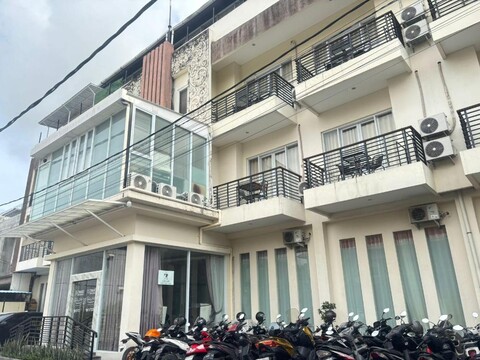 얼티밋 레지던스