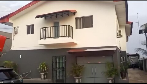 Dee Os' Hotel