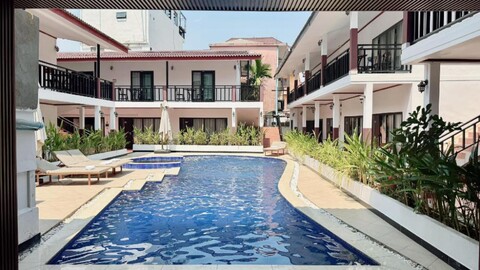 방비엥 나이트 마켓 리조트