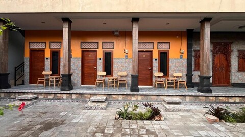 티르타 수치 게스트하우스