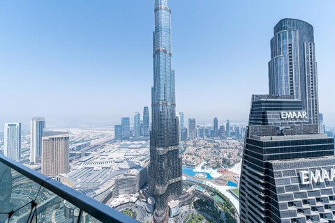 엘레건트 4베드룸 하이-라이즈 오버루킹 부르즈 칼리파 앤 파운틴스