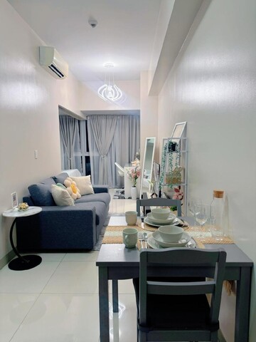 업타운 파크스위트 타워 2 - BGC