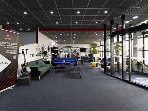 이비스 파리 팡탱 에글리즈