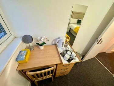 Modern Private Bedrooms in Euston 1