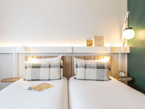 이비스 파리 멘 몽파르나스 카토흐지엠므