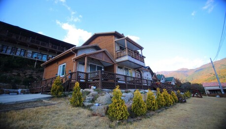 구례 노고지리펜션