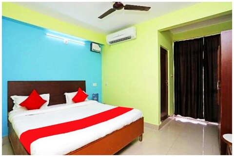 Goroomgo Sands Bay Puri